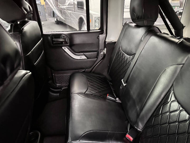 2016 Jeep Wrangler Unlimited Sahara