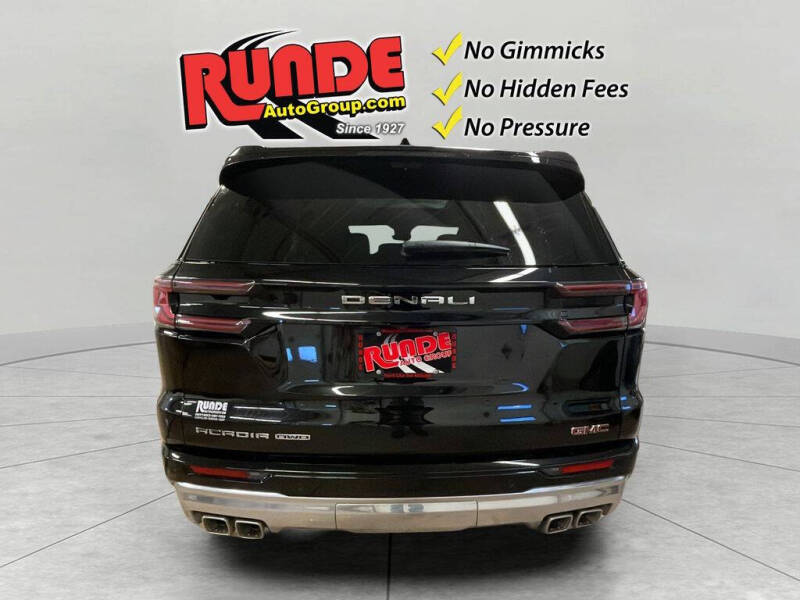 2026 GMC Acadia Denali