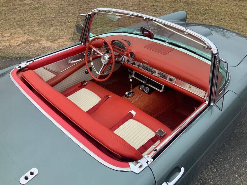 1956 Ford Thunderbird