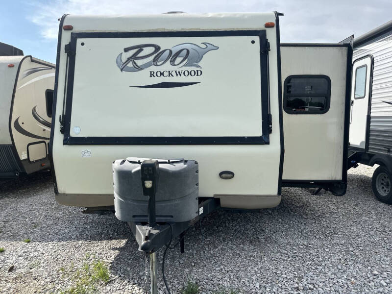 2016 Forest River Rockwood  Roo 233S