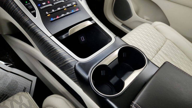 2020 Lincoln Nautilus Black Label