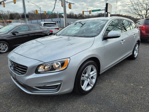 2015 Volvo V60 for sale at Cedar Auto Group LLC in Akron OH