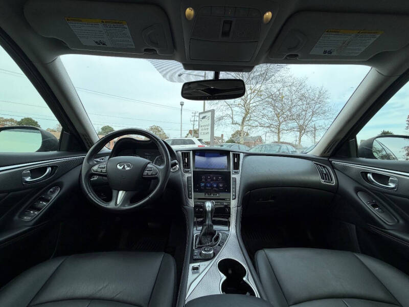 2015 Infiniti Q50 Premium