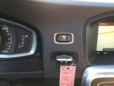 2015 Volvo V60 Cross Country T5