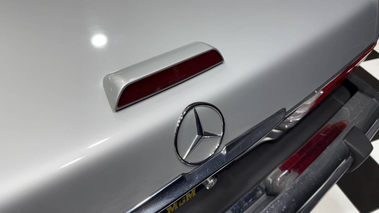 1988 Mercedes-Benz 560-Class 42