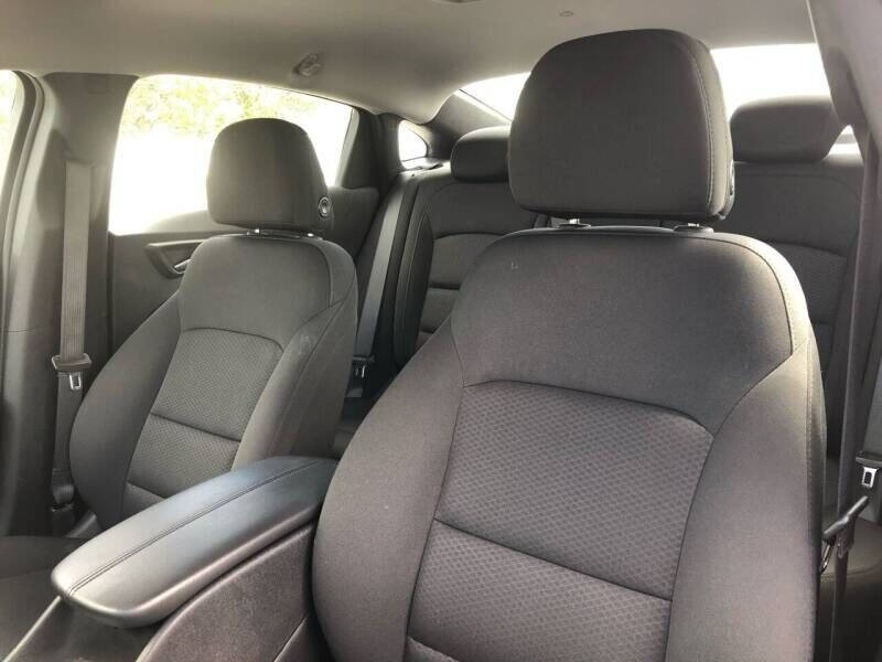 2020 CHEVROLET Malibu Sedan - $20,100