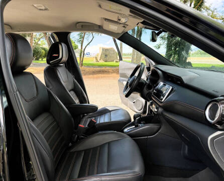 2020 Nissan Kicks SR