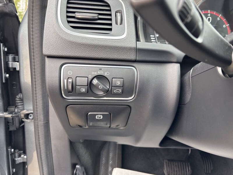 2016 Volvo V60 T5 Premier