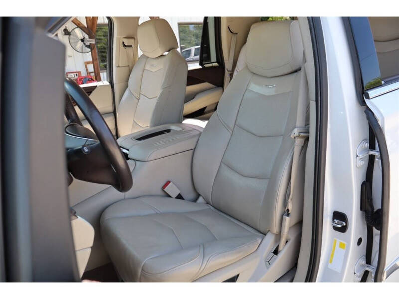 2017 Cadillac Escalade Luxury
