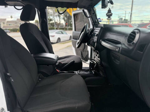 2015 Jeep Wrangler Unlimited Sport