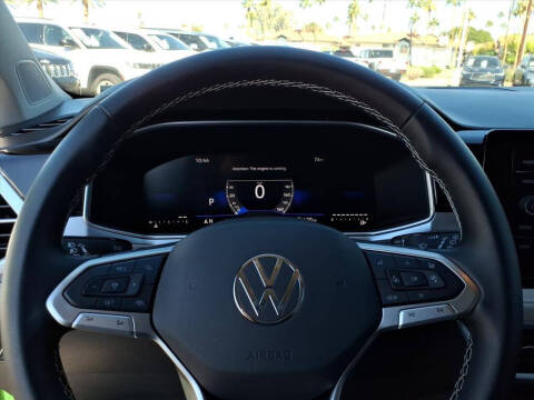 2025 Volkswagen Taos SE