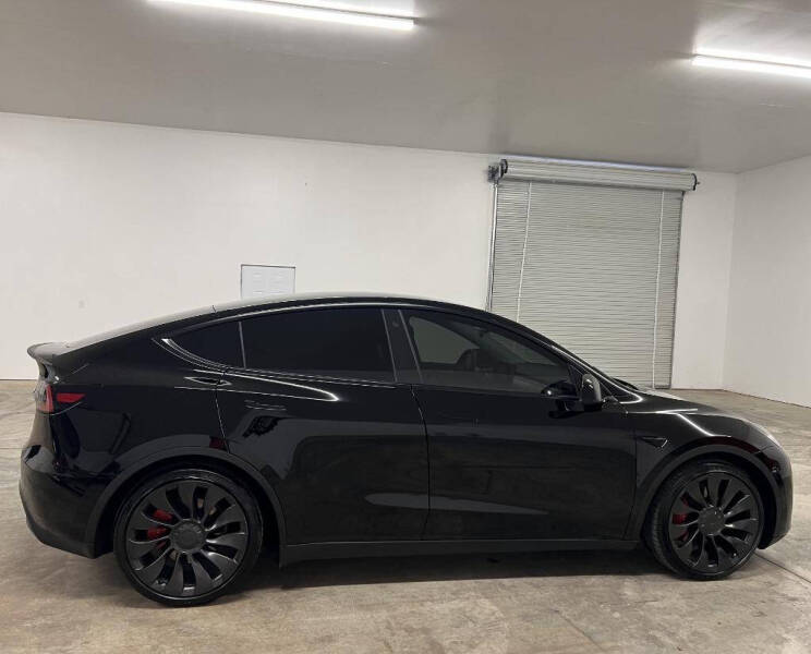 2023 Tesla Model Y Performance