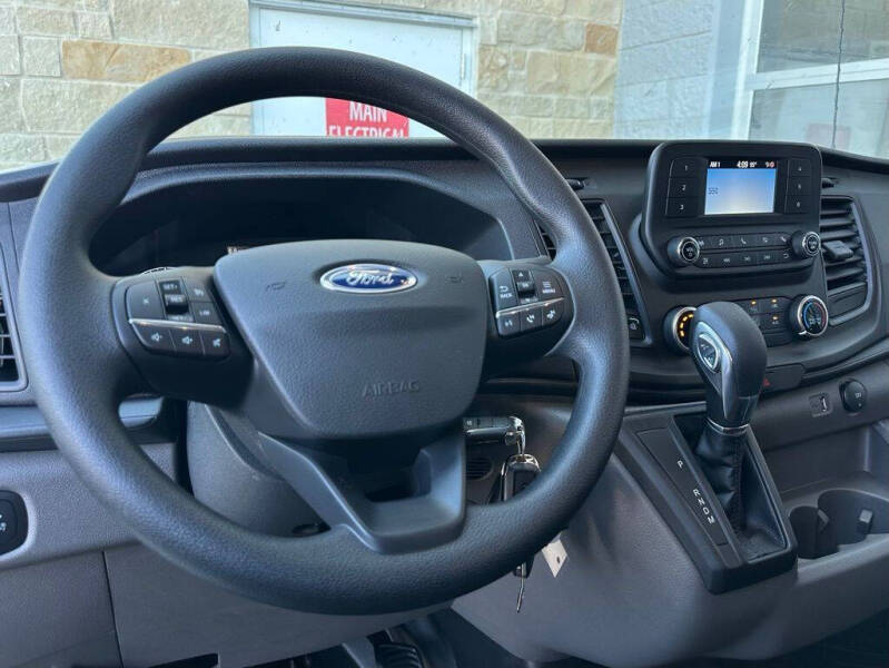 2025 Ford Transit 250