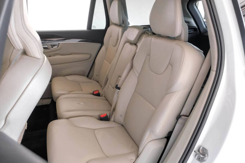 2019 Volvo XC90 T5 Momentum