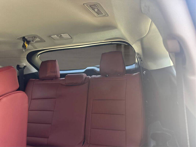 2024 Toyota Highlander