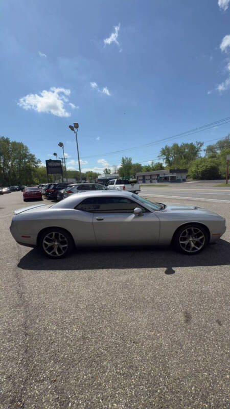 2015 Dodge Challenger SXT Plus