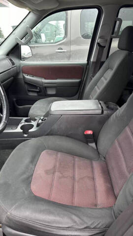 2005 Ford Explorer XLT