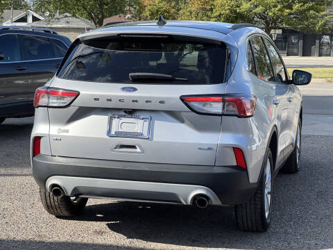 2020 Ford Escape SE