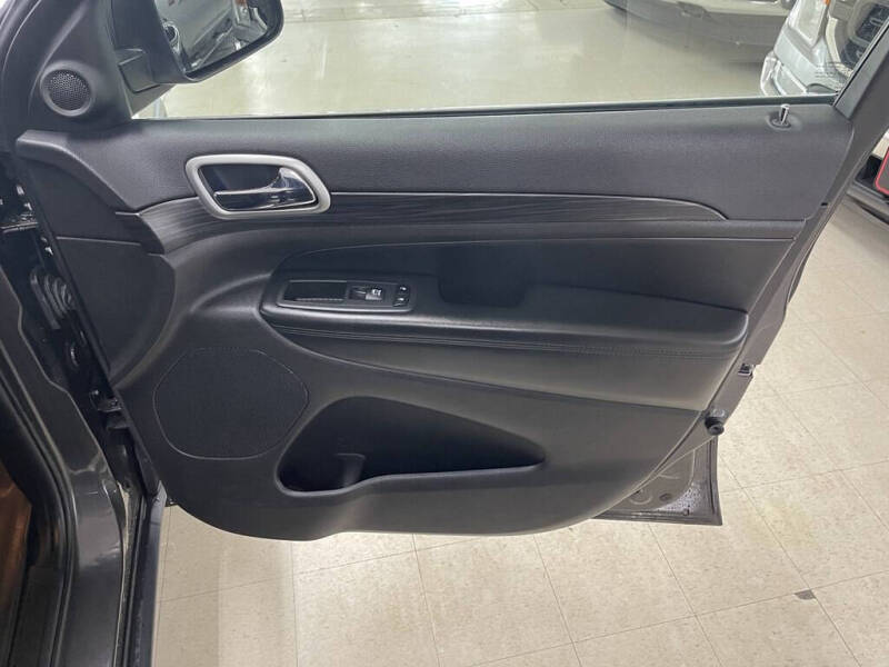 2019 Jeep Grand Cherokee Laredo