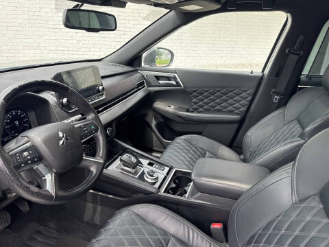 2023 Mitsubishi Outlander SEL Black Edition