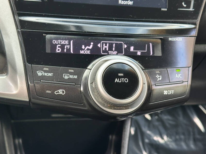 2015 Toyota Prius v Three