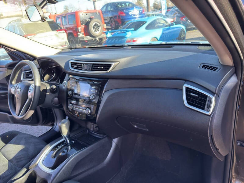 2015 Nissan Rogue SV