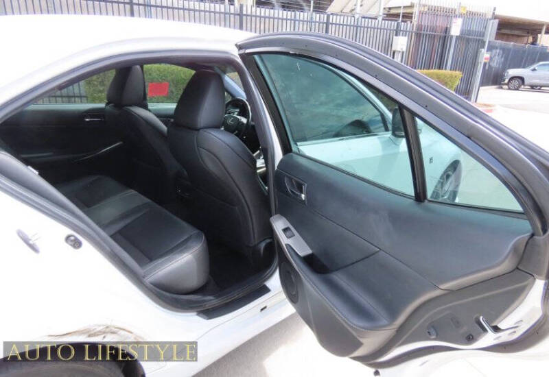 2016 Lexus IS 200t