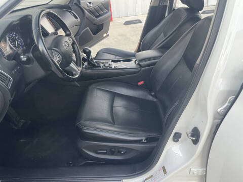 2015 Infiniti Q50 Premium