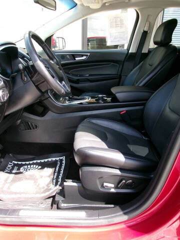 2017 Ford Edge Titanium