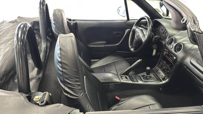 2000 Mazda MX-5 Miata