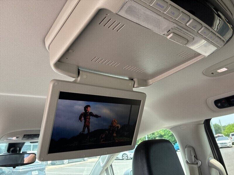 2017 Chrysler Pacifica Hybrid Premium