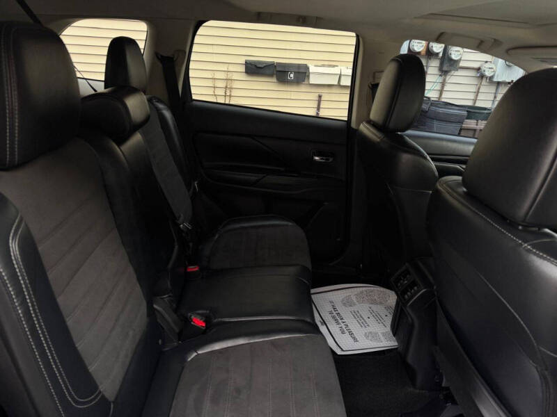 2019 Mitsubishi Outlander SE