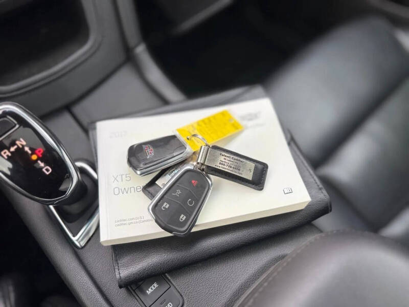 2017 Cadillac XT5 Luxury