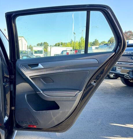 2019 Volkswagen Golf GTI SE