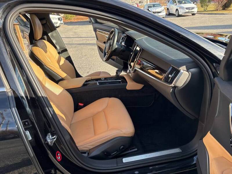 2018 Volvo S90 T5 Momentum