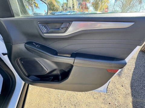 2023 Ford Escape Hybrid Active