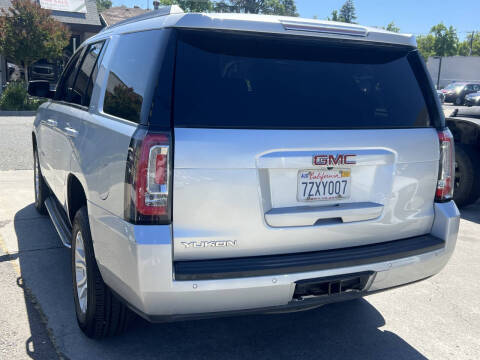 2017 GMC Yukon SLT