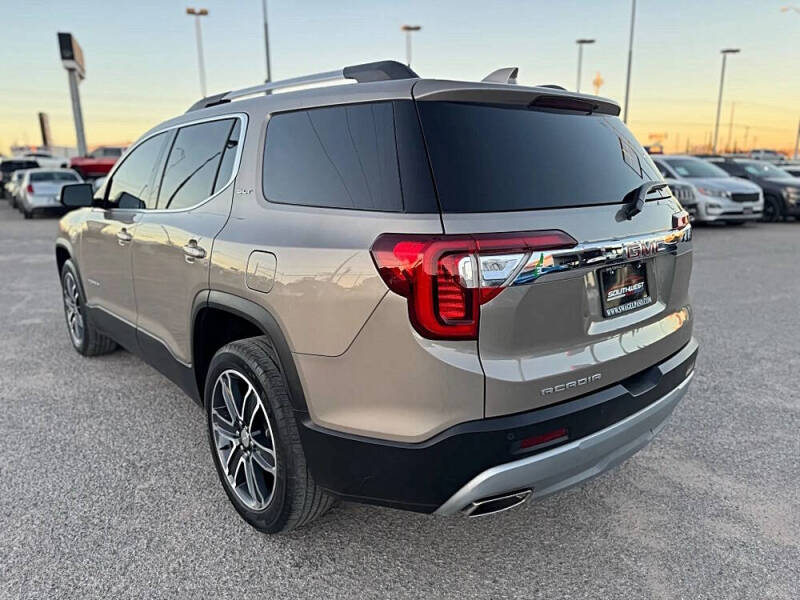 2023 GMC Acadia SLT