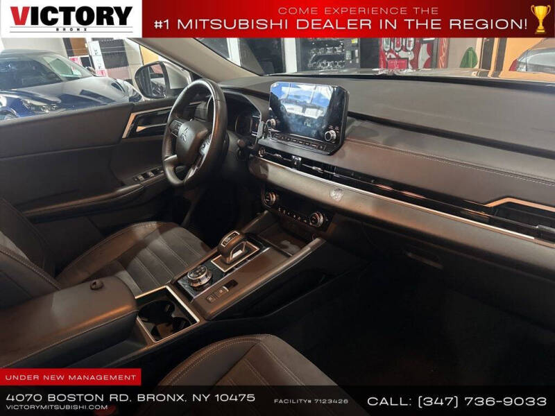 2022 Mitsubishi Outlander SE