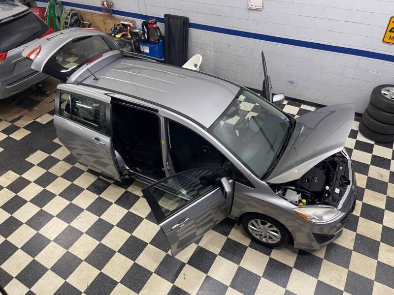 2012 Mazda MAZDA5 Sport