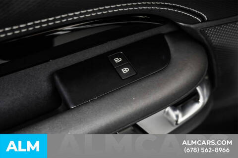 2022 Land Rover Discovery P300 S R-Dynamic