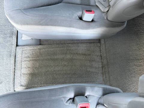 2005 Toyota Sienna LE 7 Passenger