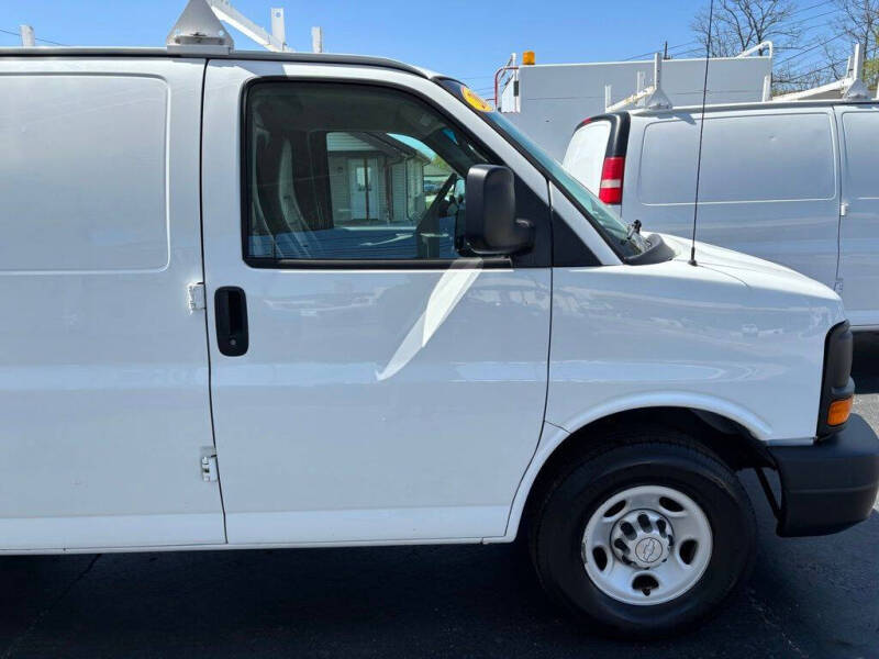 2015 Chevrolet Express Cargo Work Van - Photo 14