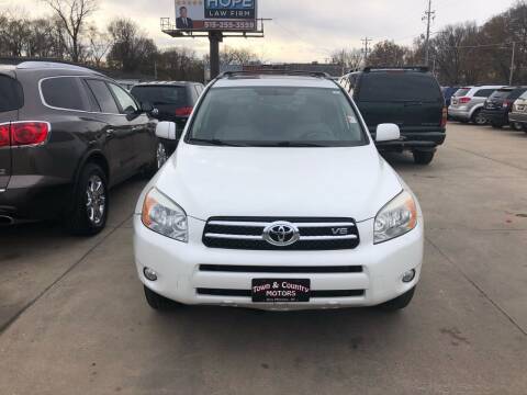 2006 Toyota RAV4 for sale at TOWN & COUNTRY MOTORS in Des Moines IA