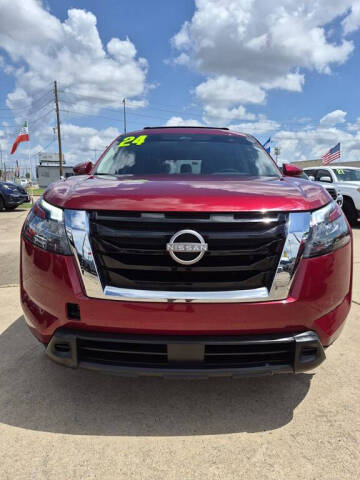 2024 Nissan Pathfinder SV