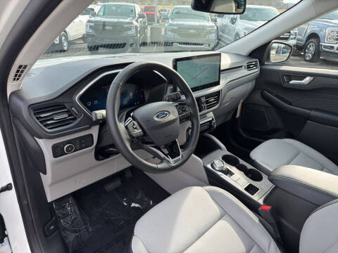 2026 Ford Escape Platinum