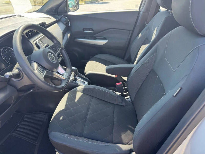 2020 Nissan Kicks SV