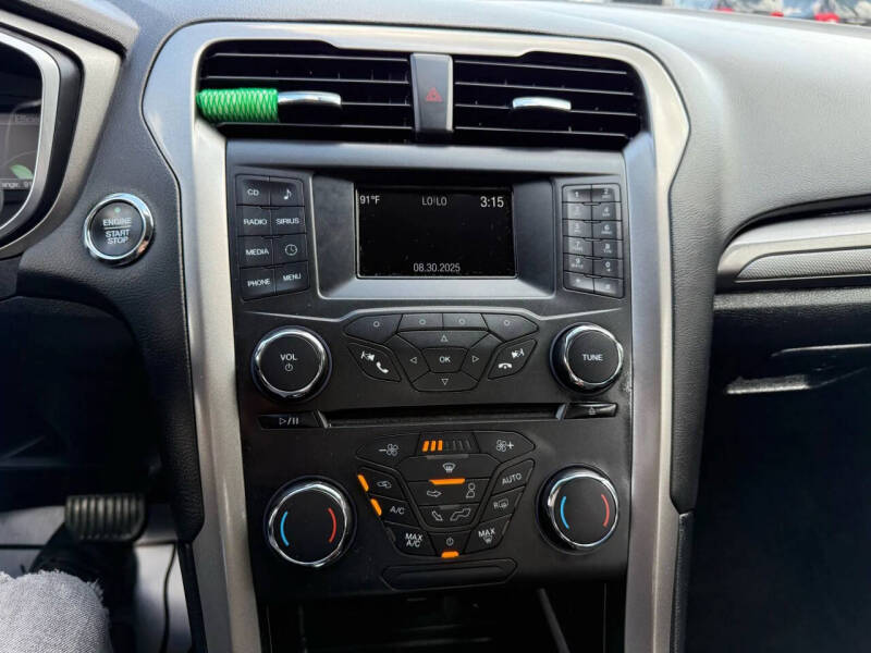 2018 Ford Fusion Hybrid SE