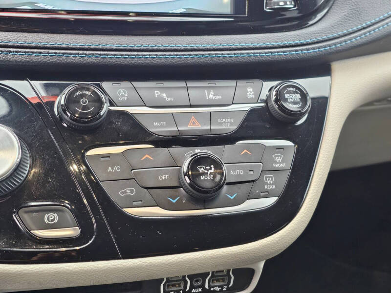 2021 Chrysler Pacifica Touring L