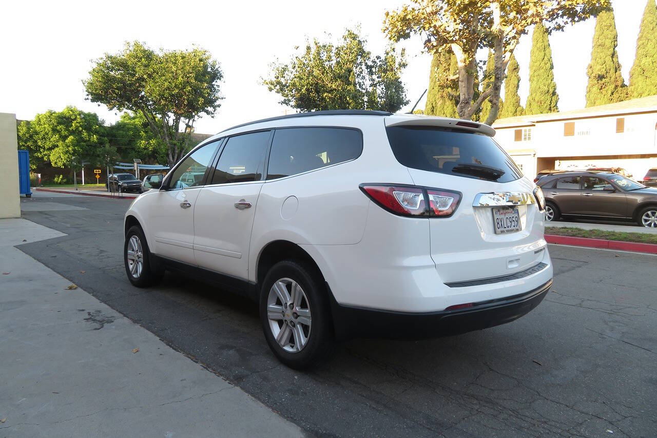 2014 Chevrolet Traverse for sale at The Car Vendor LLC in Bellflower, CA